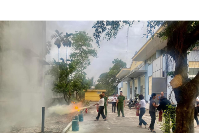 TẬP HUẤN PHÒNG CHÁY CHỮA CHÁY VÀ CỨU NẠN CỨU HỘ