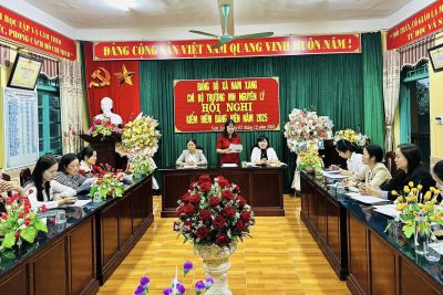 CHI BỘ TRƯỜNG MẦM NON NGUYÊN LÝ TỔ CHỨC HỘI NGHỊ KIỂM ĐIỂM ĐẢNG VIÊN NĂM 2025